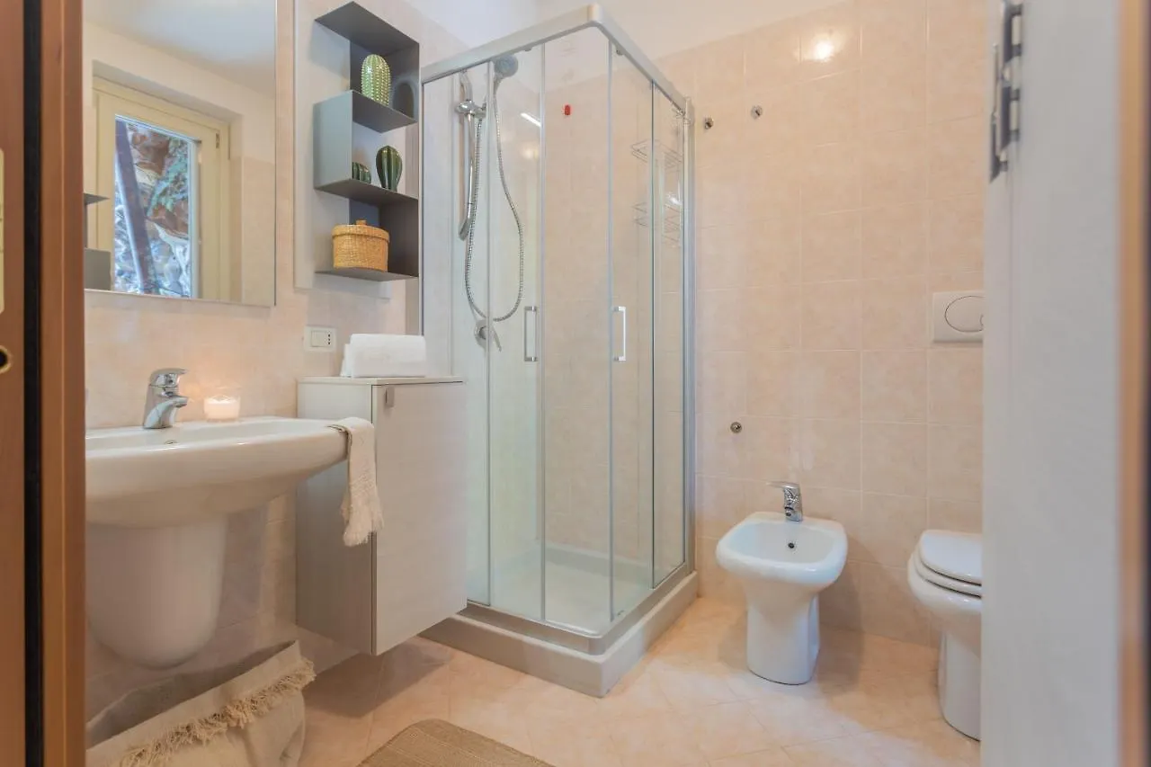 Colonno Blue Bliss Apartment By Rent All Como