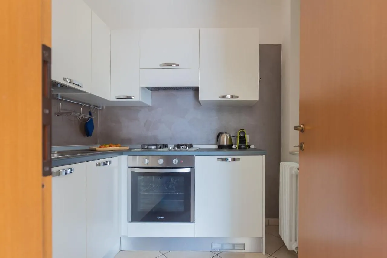 Blue Bliss Apartment By Rent All Como Colonno Italy