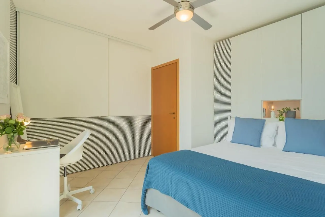 Blue Bliss Apartment By Rent All Como Colonno