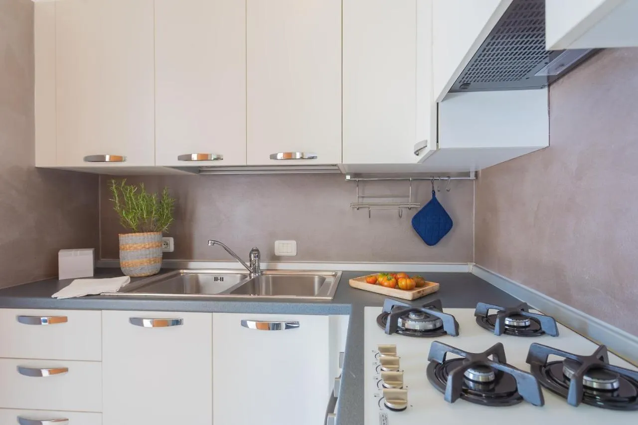 Blue Bliss Apartment By Rent All Como Colonno